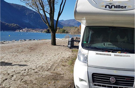 Bild Campingwagen am Strand Lido Toce